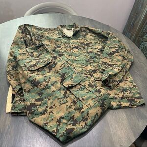 Mens’ Digital Camo Set Jacket and Pants Large Regular EUC